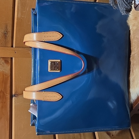 Dooney & Bourke Blue Patent Leather Tote Bag - Picture 3 of 10